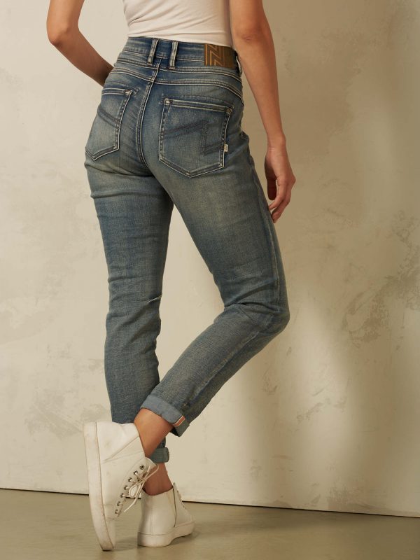 nile jeans tapered ankle